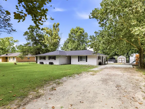 508 Bobcat Ln, Daisetta, TX 77533