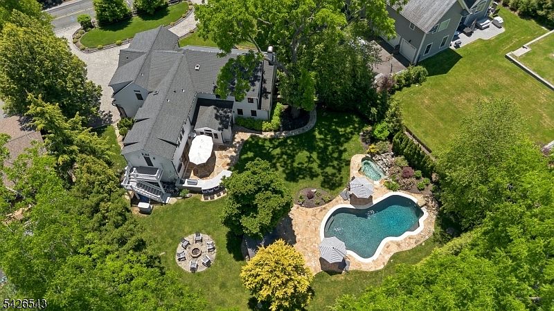 1st image of 379 White Oak Ridge Rd
