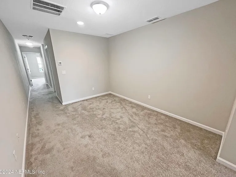 11231 Minnetta Ct — Photo 16