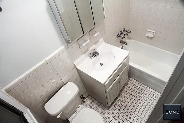 Rented by Bond New York | media 12