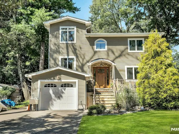 237 Cedar Lane Riv, Westwood, NJ 07675