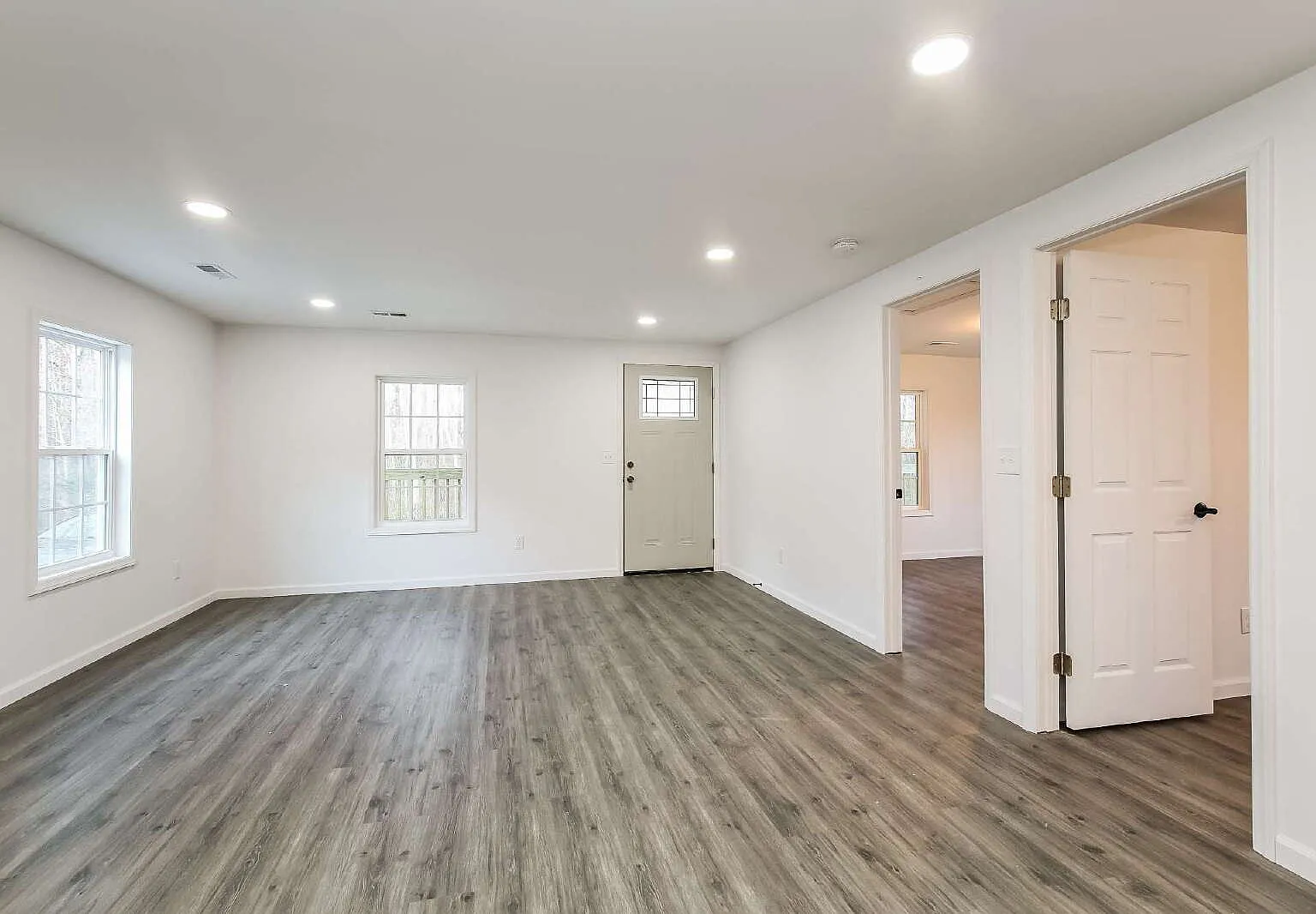 2 bed, 1.0 bath, 850 sqft, $1,400 — Photo 4