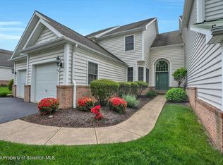 2405 Browning Close, Moosic, PA 18507