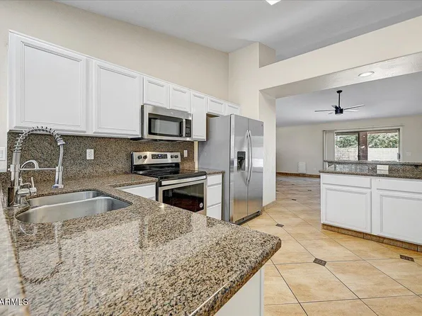 432 W SILVER CREEK Court, Gilbert, AZ 85233