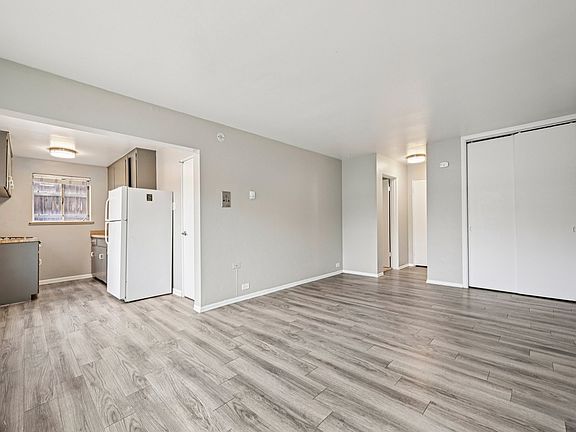 5th image of 2250 S Josephine St #6586155