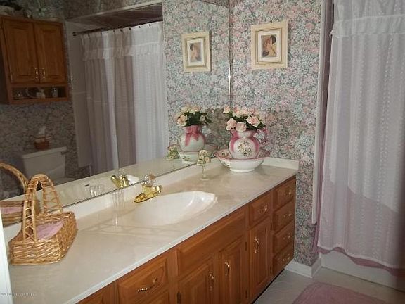 5th image of 1786 Sweetbay Dr