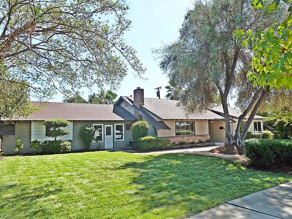 1st image of 2286 N Orange Grove Ave