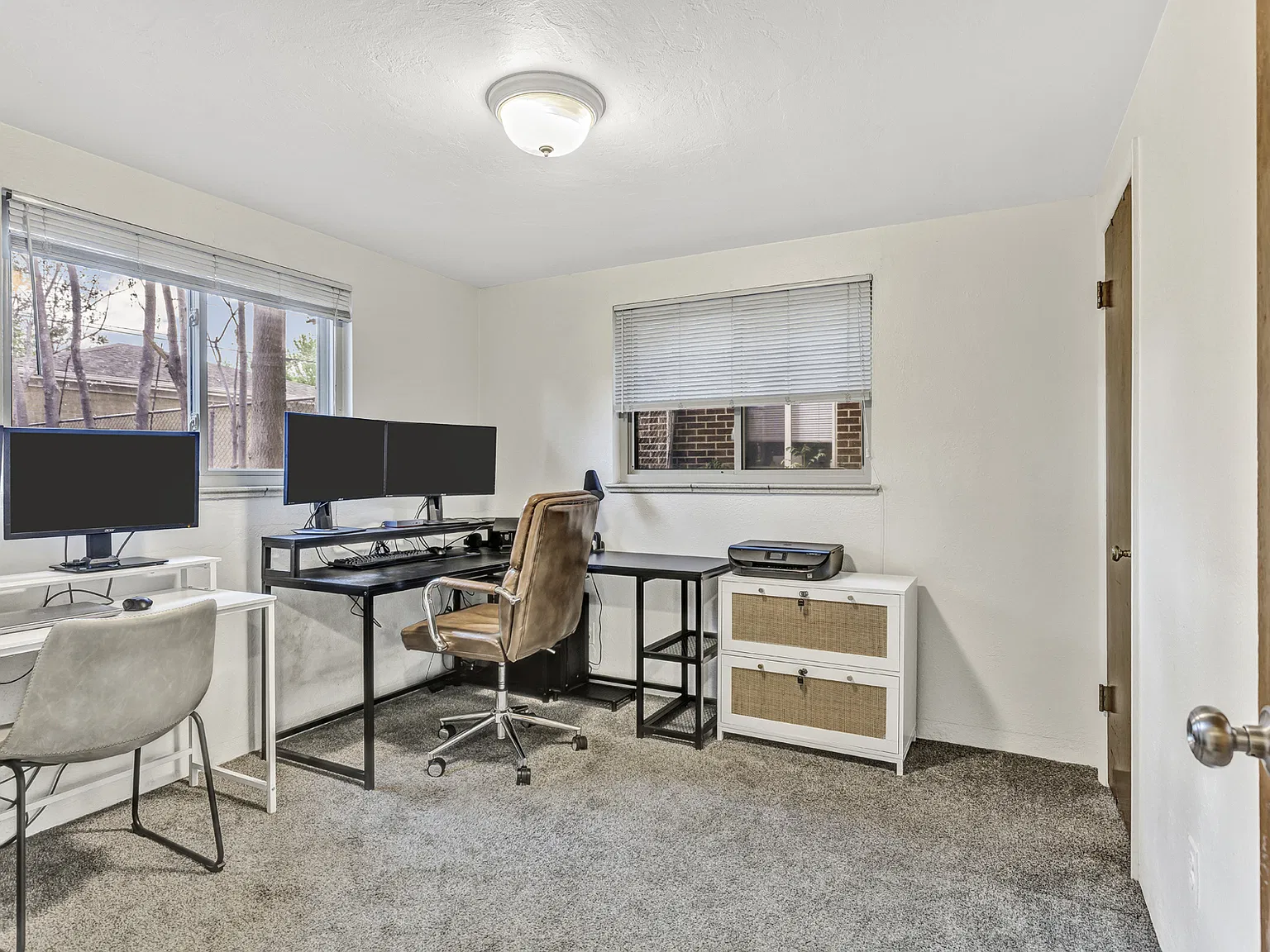 2 bed, 806 sqft, $2,100 — Photo 4