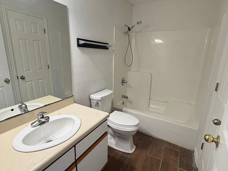 602 Fernwood St #4 — Photo 10