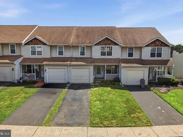 136 N Timber Rd, Southampton, PA 18966
