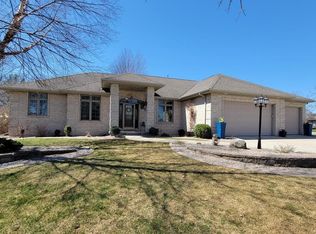 396 Northway Dr, Green Bay, WI 54311