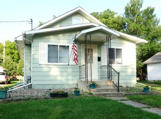 1137 S Elm Ave, Owatonna, MN 55060