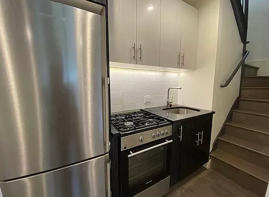 Rented by Cityside Rentals Corp | media 2