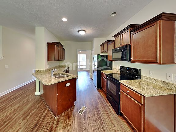 3rd image of 6947 Calderwood Dr