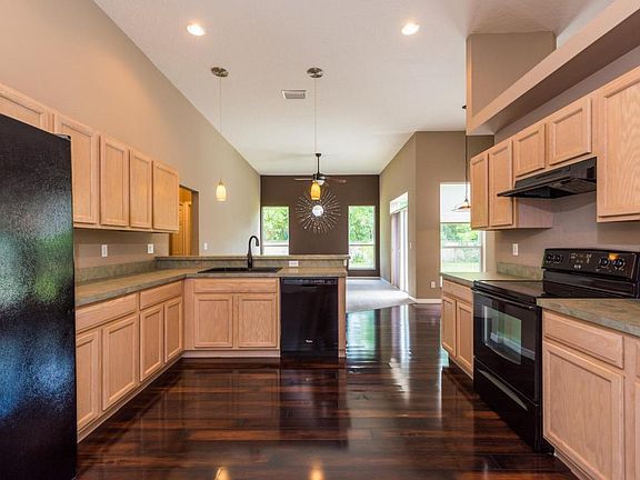 4th image of 1802 Forest Preserve Blvd