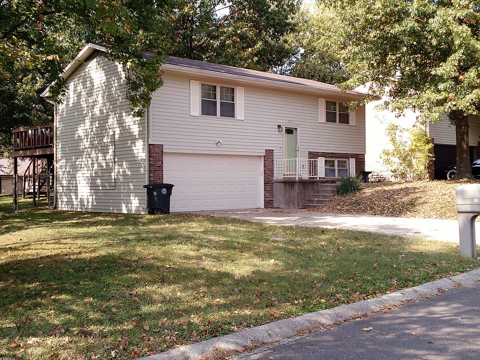 1st image of 1911 Grandview Dr