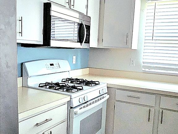 4th image of 743 Belvoir Dr #743
