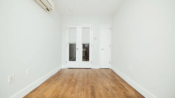 Rented by Nooklyn NYC LLC | media 90