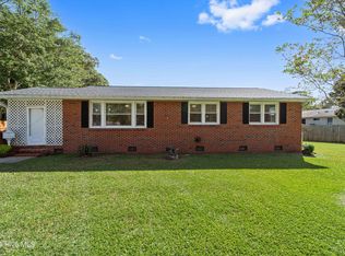 527 Forest Cir, Jacksonville, NC 28540