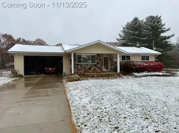 5150 Stevens Rd, Clarkston, MI 48346