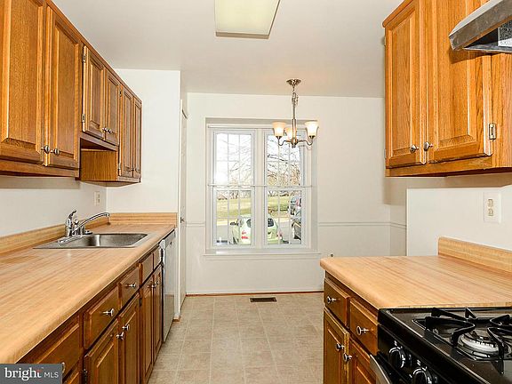 5th image of 14426 Salisbury Plain Ct