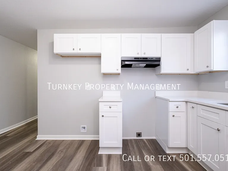 1626 Brown St #B — Photo 4