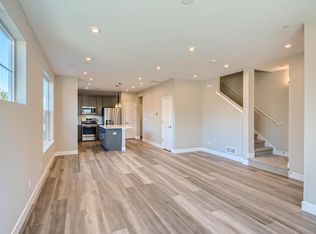 6115 W 28th Ct, Edgewater, CO 80214