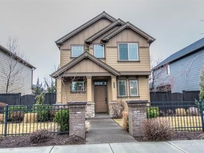 3711 Purcell Blvd, Bend, OR, 97701