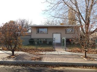 10494 S White Sands Dr, Sandy, UT 84070