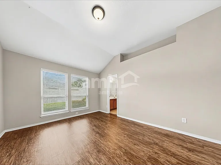 1613 Bob Dr — Photo 7