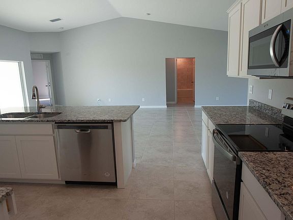 4th image of 1805 SW 3rd Pl