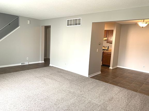 3rd image of 6500 Bella Vista Dr NE