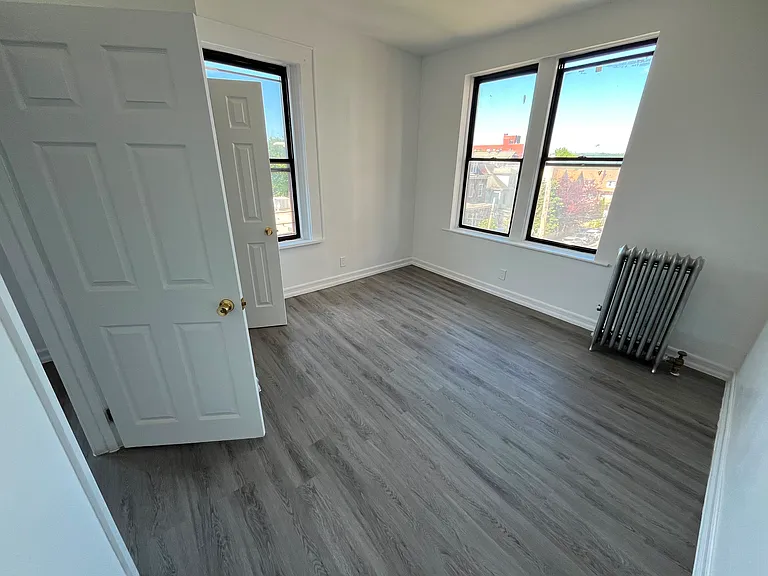 295 S Broadway #3W — Photo 2