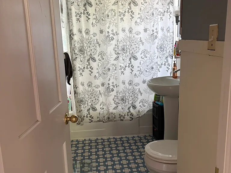1005 S Kinney Ave #2B — Photo 6