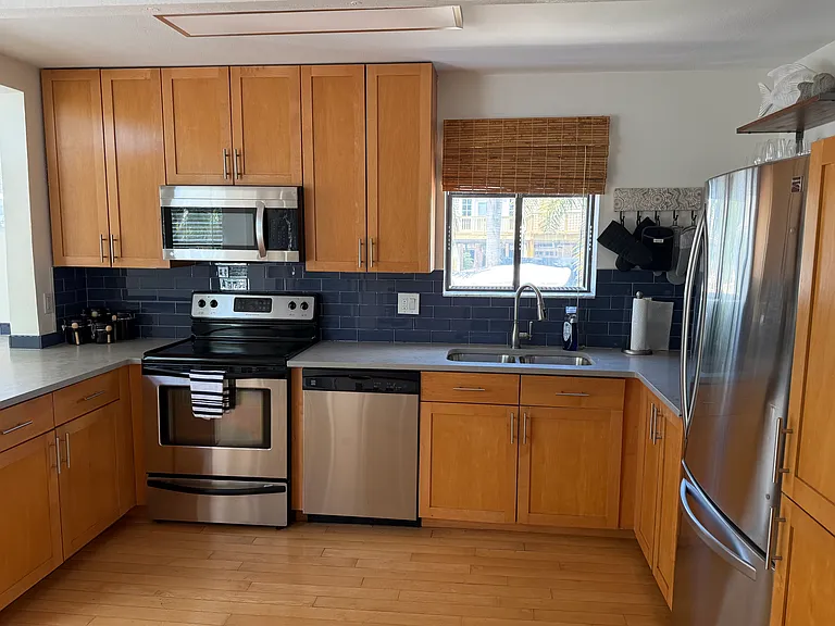 51 84th Ave — Photo 23