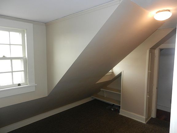 3rd image of 60 Glenwood Ave