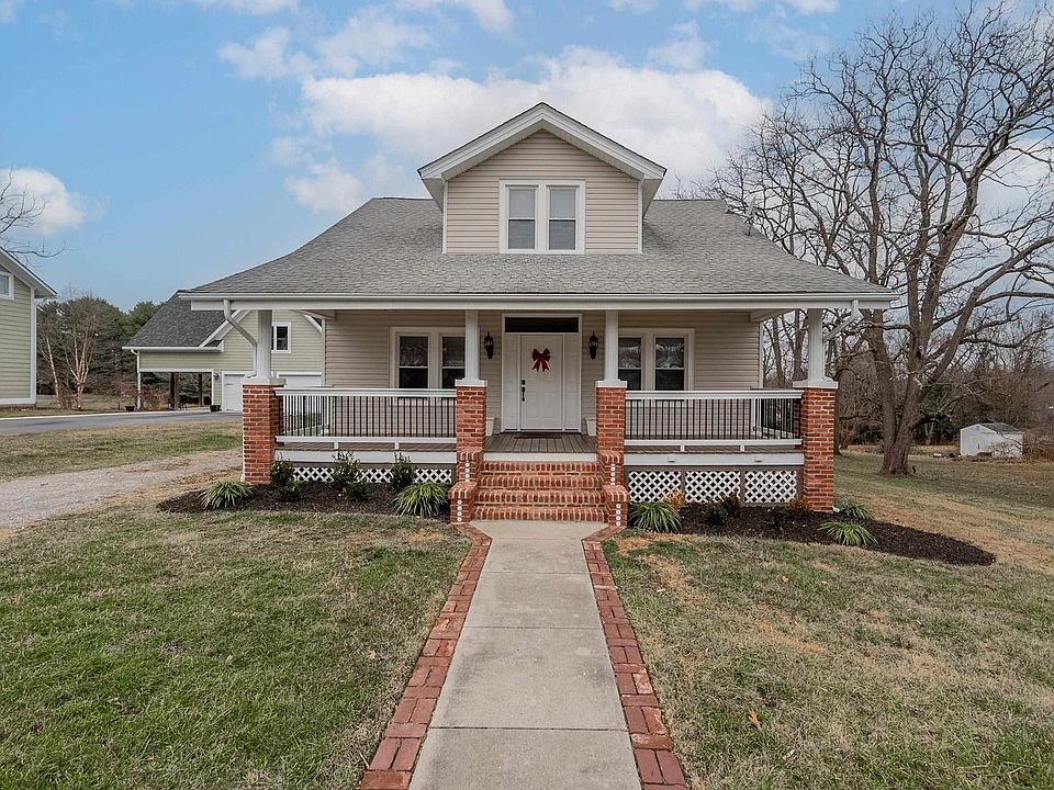 1st image of 208 Alleghany St