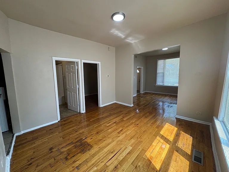 5932 S Morgan St — Photo 6