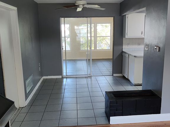 3rd image of 920 Hillwood Dr