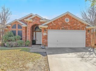 7708 Summerbrook Cir, Fort Worth, TX 76137