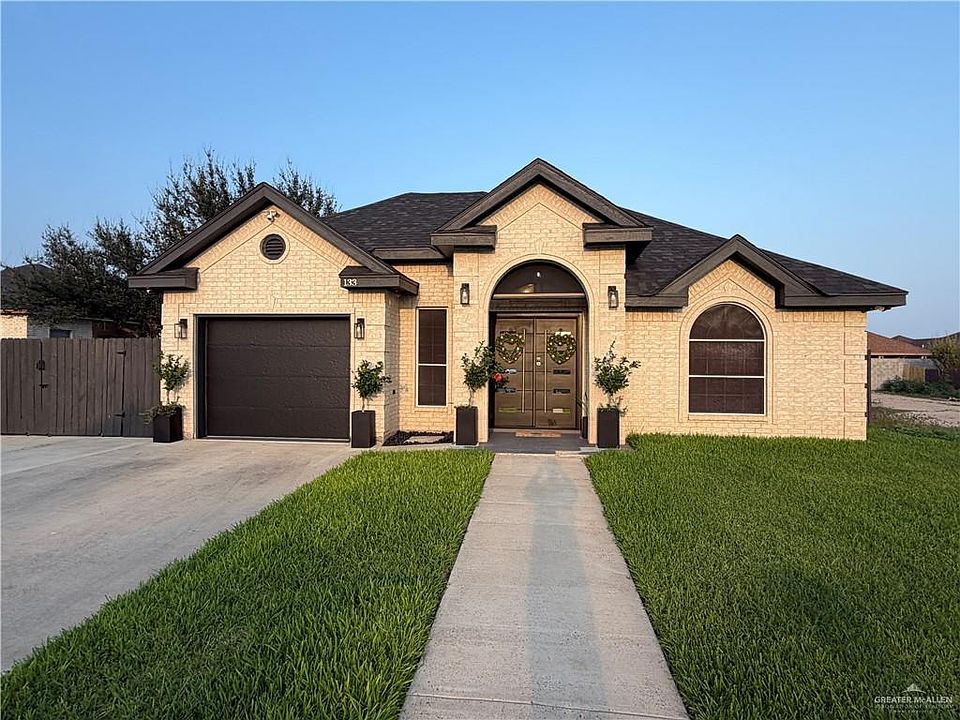 1st image of 133 Gardenia Cir