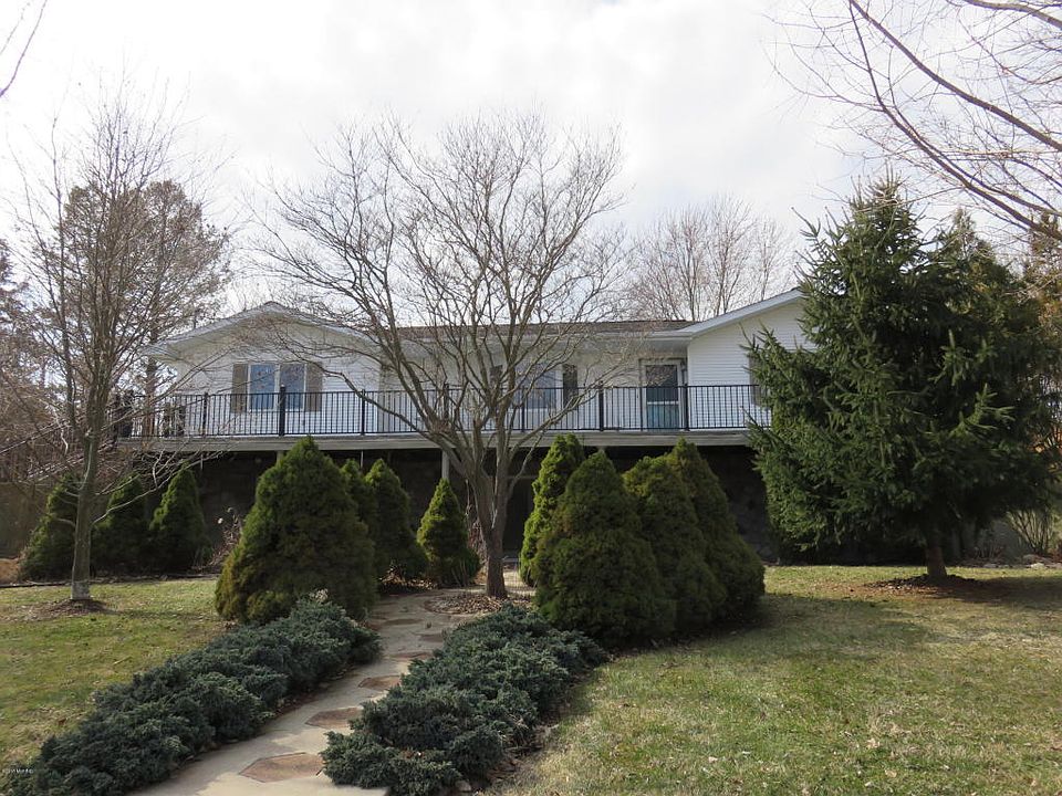 1st image of 2204 Recreation Dr