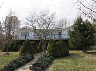 2204 Recreation Dr, Fennville, MI 49408