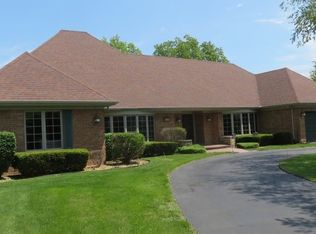 8727 Carlisle Ct, Darien, IL