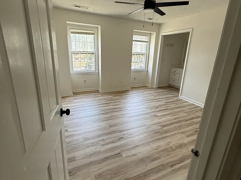 4912 Seabrook Ct — Photo 23