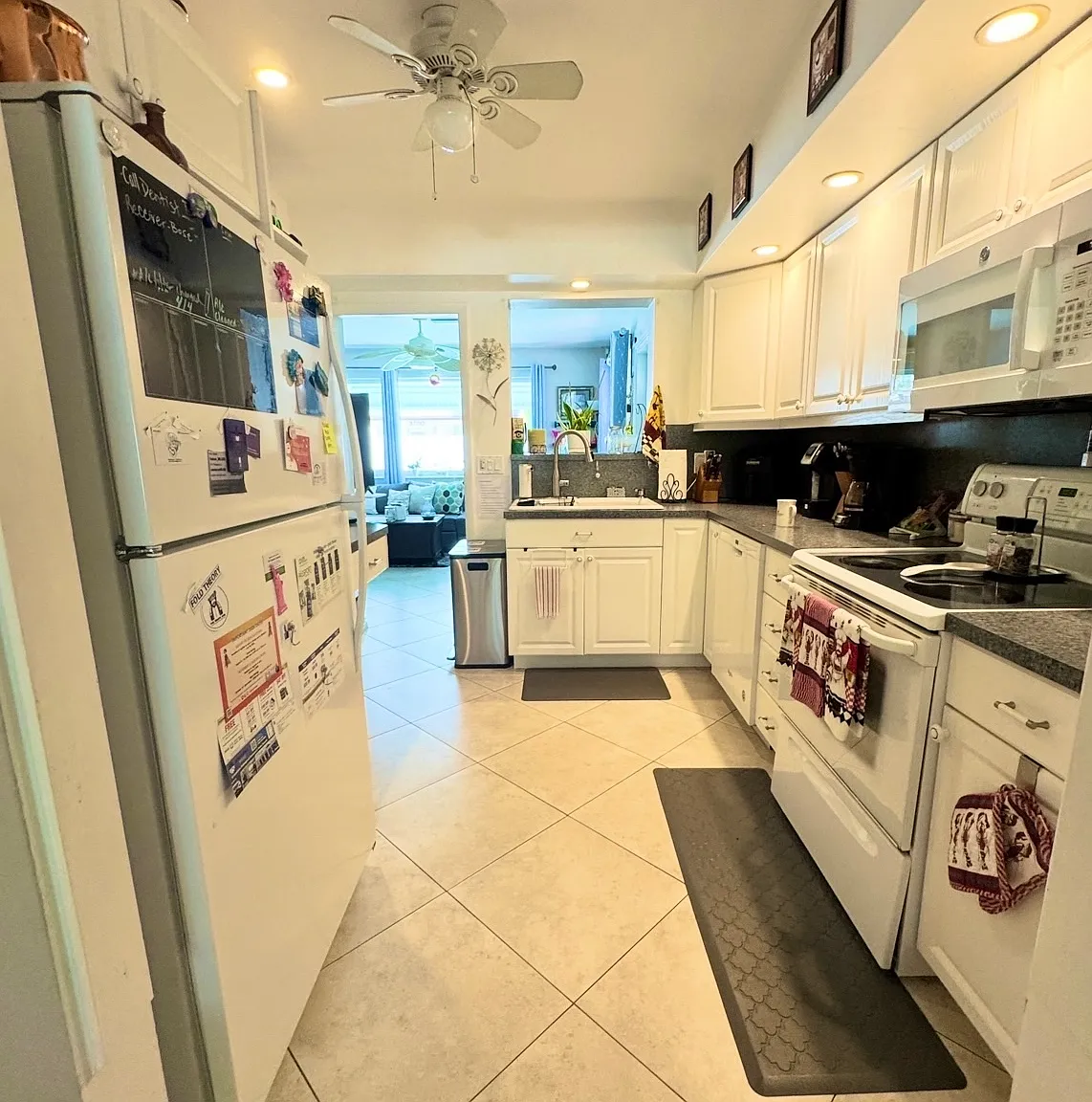 2 bed, 1800 sqft, $1,300 — Photo 2