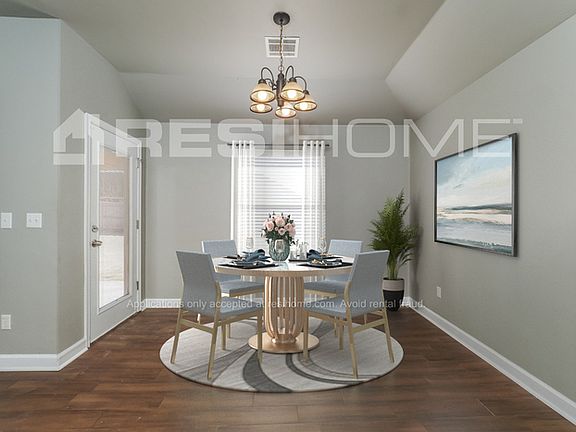 4th image of 544 E Elder Ln