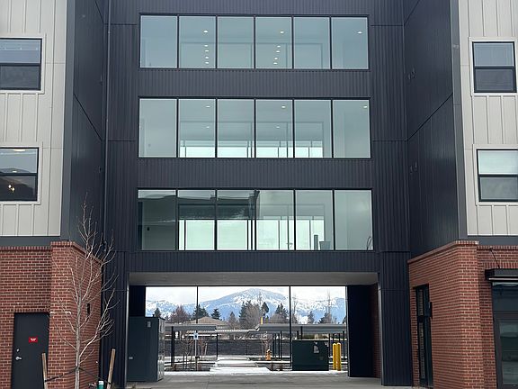 5th image of 949 E 4th Ave #314