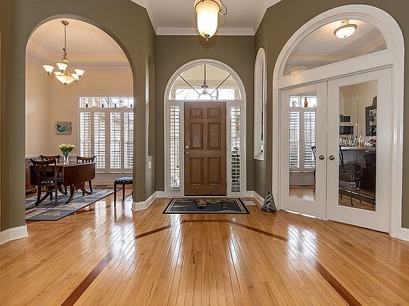 Foyer view to front of home 