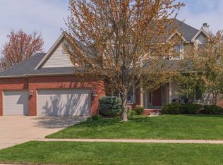 3706 Armstrong Dr, Bloomington, IL